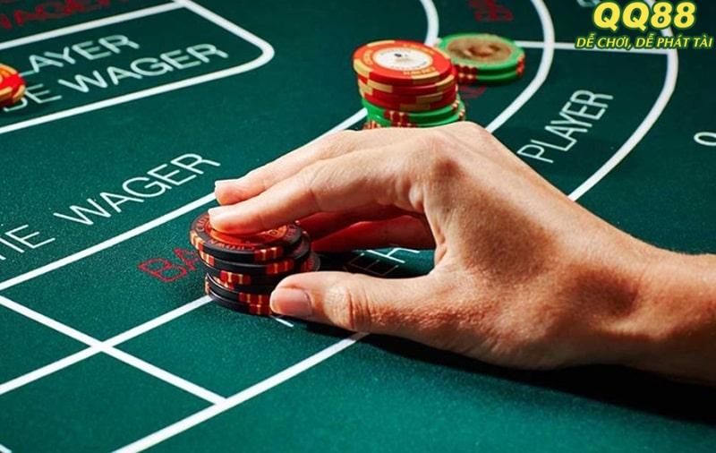 Hãy đặt mức cược nhỏ trong ván baccarat mở đầu